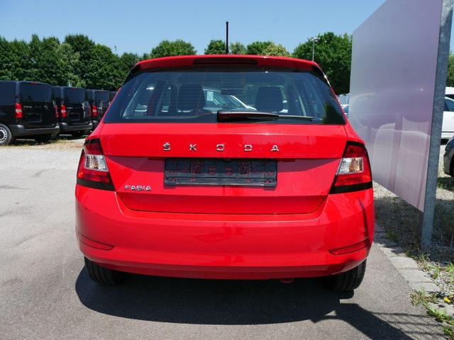 Skoda Fabia - Ambition 1.0 TSI DSG * WINTERPAKET RÜCKFAHRKAMERA SITZHEIZUNG SMARTLINK