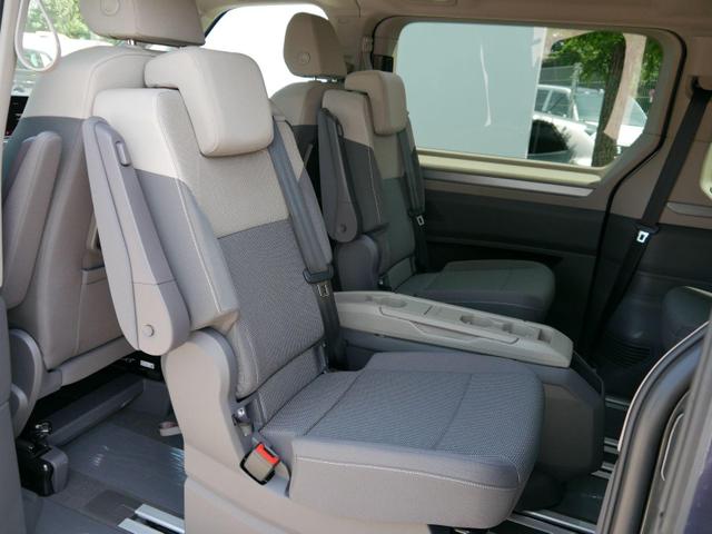 Volkswagen T7 Multivan Life 2.0 TDI *PDC*LED*SHZ* AHK-SCHWENKBAR*SMARTLINK *17 ZOLL 