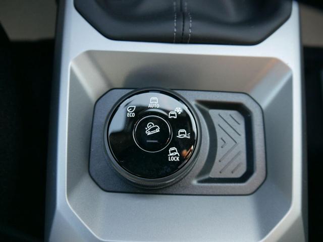 Dacia Duster Extreme TCe 130 4x4 Extreme*NAVI*360°Kamera*PDC*LED*ALLRAD*SHZ*18-ZOLL-ALU 