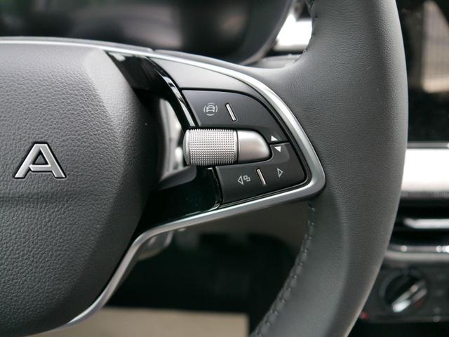 Skoda Fabia 130 Jahre 1,0 MPI*LED*PDC HI.*RFK*APP-CONNECT*SHZ*KESSY*KLIMA*DAB* 