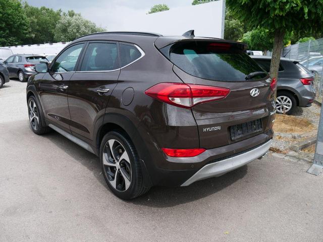 Hyundai TUCSON 2.0 CRDI DPF PREMIUM 4WD * AUTOMATIC SOFORT LEDER PANORAMA-SD PARK-ASSISTENT 