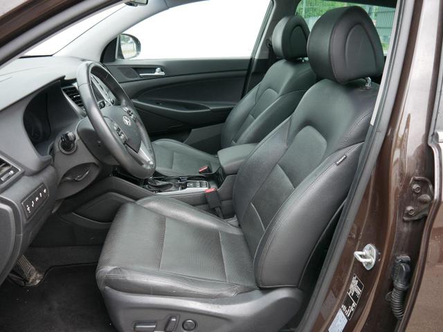 Hyundai TUCSON 2.0 CRDI DPF PREMIUM 4WD * AUTOMATIC SOFORT LEDER PANORAMA-SD PARK-ASSISTENT 
