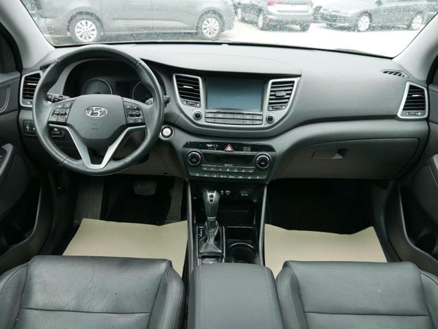 Hyundai TUCSON 2.0 CRDI DPF PREMIUM 4WD * AUTOMATIC SOFORT LEDER PANORAMA-SD PARK-ASSISTENT 
