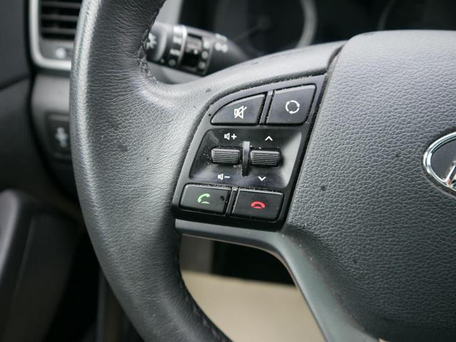Hyundai TUCSON 2.0 CRDI DPF PREMIUM 4WD * AUTOMATIC SOFORT LEDER PANORAMA-SD PARK-ASSISTENT 
