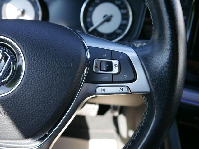 Volkswagen Touareg TOUA 4.0 TDI R-LINE* ALLRAD*ACC*LED*NAVI*PDC*KAMERA*LUFTFEDRUNG 