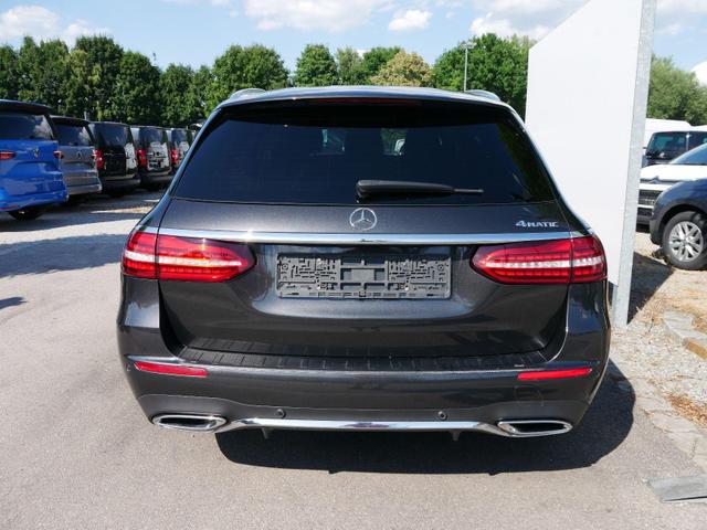 Mercedes-Benz E-Klasse AVANTGARDE E 450 4MATIC T-MODELL*NAVI*ACC*LED*PDC*KAMERA*SHZ*LICHT-PAKET*AMG-LINE 