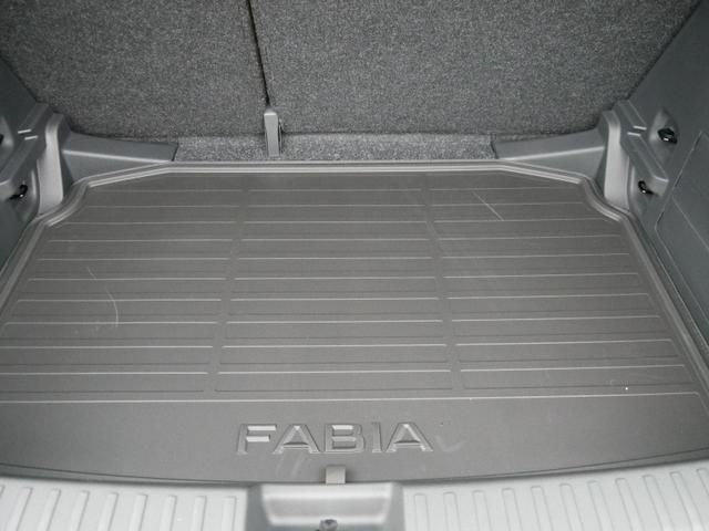 Skoda Fabia Edition 130 Jahre PREMIUN 1,0 TSI *SMARTLINK*PDC*KAMERA*LED*SHZ* 15 ZOLL 