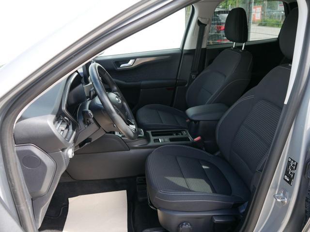 Ford Kuga Titanium 1.5 EcoBoost Titanium*NAVI*LED*PDC*SHZ*AHK -SCHWENKBAR*17 ZOLL 