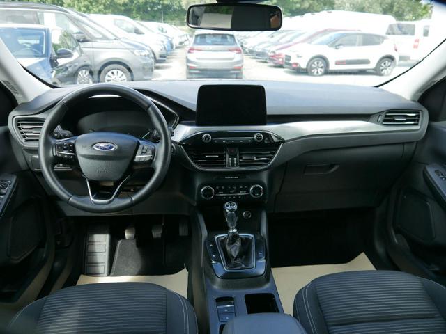 Ford Kuga Titanium 1.5 EcoBoost Titanium*NAVI*LED*PDC*SHZ*AHK -SCHWENKBAR*17 ZOLL 