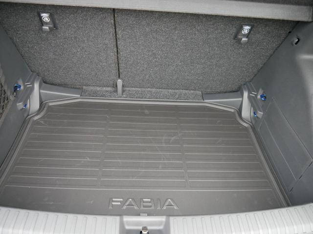 Skoda Fabia PREMIUN EDITION 130 JAHRE 1,0 TSI *SMARTLINK*PDC*KAMERA*LED*SHZ* 15 ZOLL 