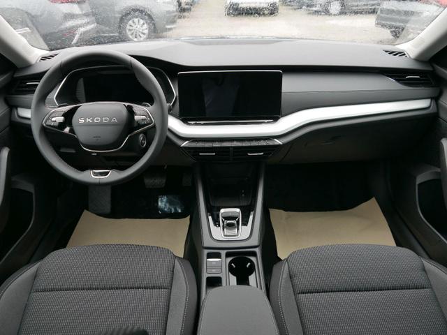 Skoda Octavia Combi Selection 2.0 TDI DSG *LED*PDC*KLIMA*SMARTLINK*SHZ*16 ZOLL 