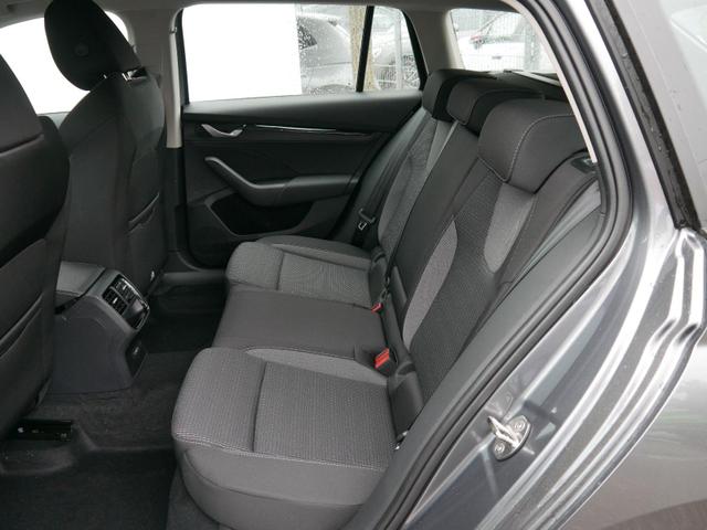 Skoda Octavia Combi Selection 2.0 TDI DSG *LED*PDC*KLIMA*AHK-SCHWENKBAR*SMARTLINK*SHZ* 16-ZOLL 