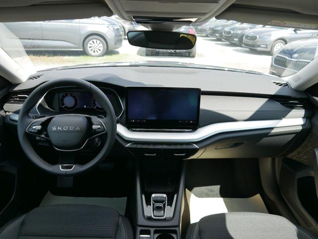 Skoda Octavia Combi Selection 2.0 TDI DSG *LED*PDC*NAVI*SHZ*AHK-SCHWENKBARE 16-ZOLL 