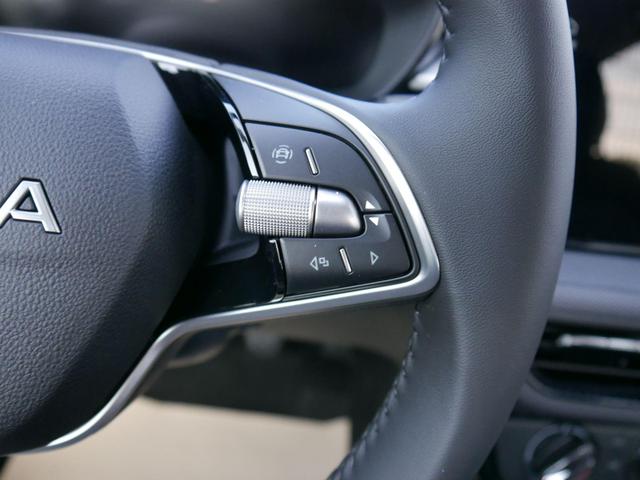 Skoda Fabia Selection 1,0 MPI SELECTION*LED*PDC-HI*SHZ*KLIMA*TEMPOMAT*BLUETOOTH*ISOFIX* 