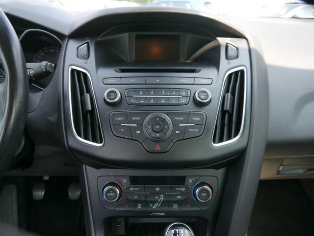 Ford Focus Turnier Trend 1.5 EcoBoost TREND*WINTERPAKET*PARKTRONIC*SHZ*TEMPOMAT*ISOFIX* 
