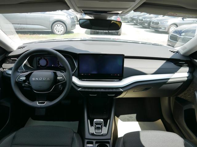 Skoda Octavia Combi Selection 2.0 TDI DSG Selection*PDC*LED*SHZ*NAVI*VIRTUALCOCKPIT*CARPLAY*KEYLESS-GO* 