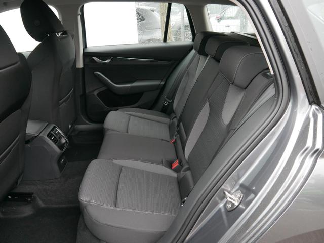 Skoda Octavia Combi Selection 2.0 TDI DSG Selection*LED*PDC*KLIMA*SMARTLINK*SHZ*16 ZOLL*ISOFIX* 