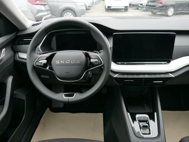 Skoda Octavia Combi Selection 2.0 TDI DSG Selection*LED*PDC*KLIMA*SMARTLINK*SHZ*16 ZOLL*ISOFIX* 