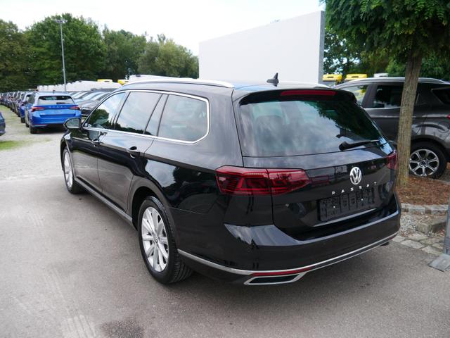 Volkswagen Passat Variant Elegance 2.0 TDI DPF DSG ELEGANCE** AHK * ACC WINTERPAKET MATRIX-LED ALCANTARA/LEDER 