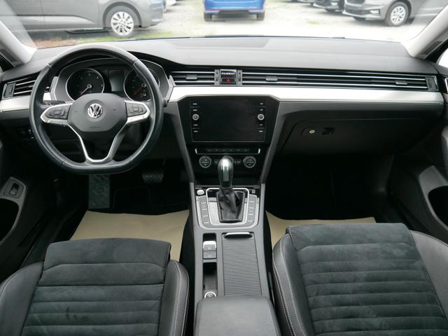 Volkswagen Passat Variant Elegance 2.0 TDI DPF DSG ELEGANCE** AHK * ACC WINTERPAKET MATRIX-LED ALCANTARA/LEDER 