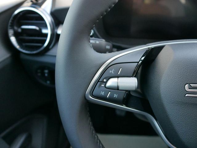 Skoda Fabia Selection 1.0 TSI *NAVI-ÜBER-SMARTLINK*LED*PDC-HI*SHZ*KLIMA*BLUETOOTH 