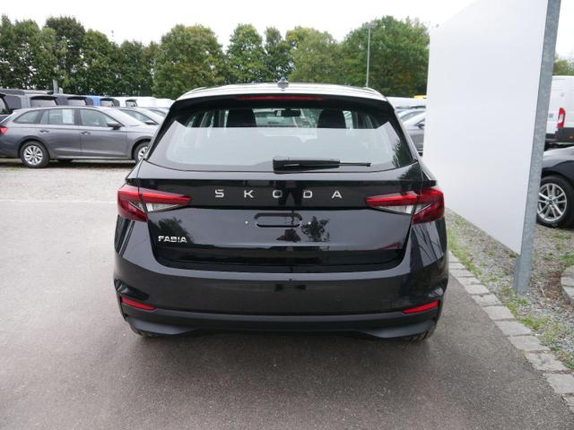 Skoda Fabia - Selection 1.0 TSI *NAVI-ÜBER-SMARTLINK*LED*PDC-HI*SHZ*KLIMA*BLUETOOTH