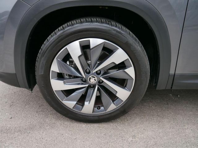 Skoda Kodiaq Selection 1.5 TSI mHEV DSG*NAVI*PDC*KAMERA*LED*SHZ*PONORAMA*7SITZER*19-ZOLL 