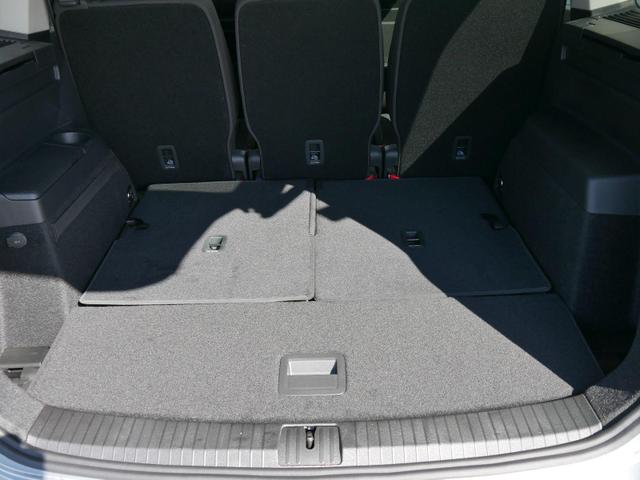 Touran Comfortline People 1.5 TSI COMFORTLINE*ACC*LED*PDC*KAMERA*NAVI*SHZ* 7-SITZER 17-ZOLL 