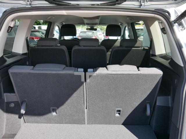 Touran Comfortline People 1.5 TSI COMFORTLINE*ACC*LED*PDC*KAMERA*NAVI*SHZ* 7-SITZER 17-ZOLL 