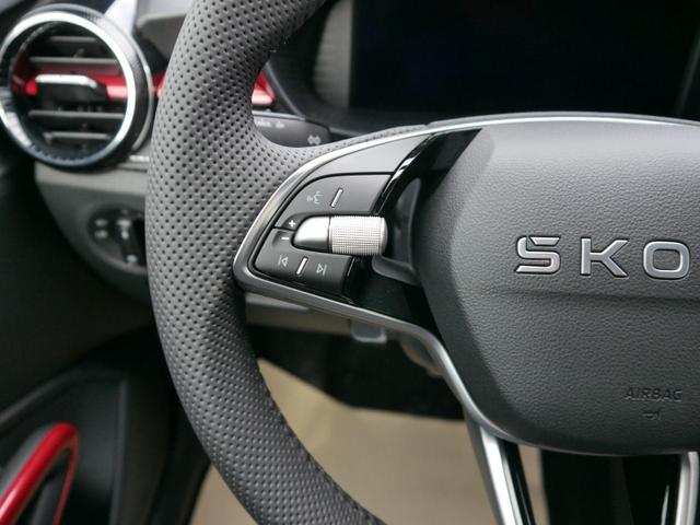 Skoda Fabia Monte Carlo 1.0 TSI DSG*SMARTLINK*PDC*SHZ*VIRTUAL-COCKPIT*DAB*ISOFIX*BLUETOOTH 