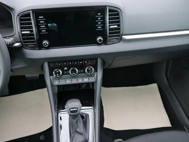 Skoda Karoq Edition Selection 130 Jahre 1,5 TSI DSG*NAVI-ÜBER-SMARTLINK*PDC*KAMERA*LED*SHZ*TEMPOMAT 