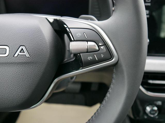 Skoda Kamiq 130 Jahre Premium 1,5 TSI DSG*KAMERA*PDC*SMARTLINK*AHK-SCHWENKBAR*LED*SHZ* 