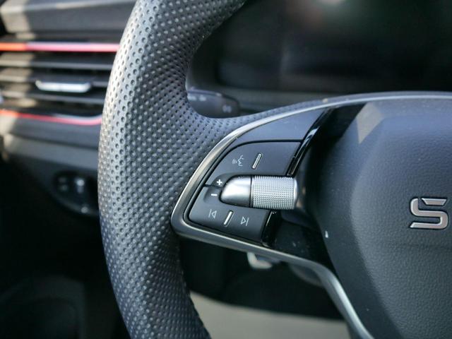 Skoda Kamiq Selection 1,5 TSI SELECTION*NAVI-ÜBER-SMARTLINK*PDC*KAMERA*LED*SHZ*TEMPOMAT 