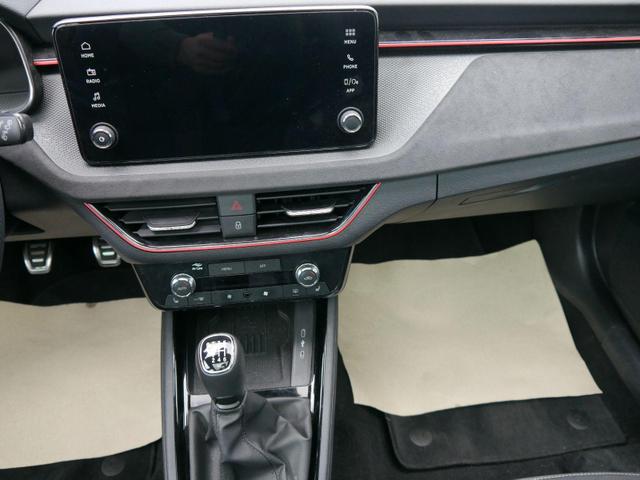 Skoda Kamiq Selection 1,5 TSI SELECTION*NAVI-ÜBER-SMARTLINK*PDC*KAMERA*LED*SHZ*TEMPOMAT 