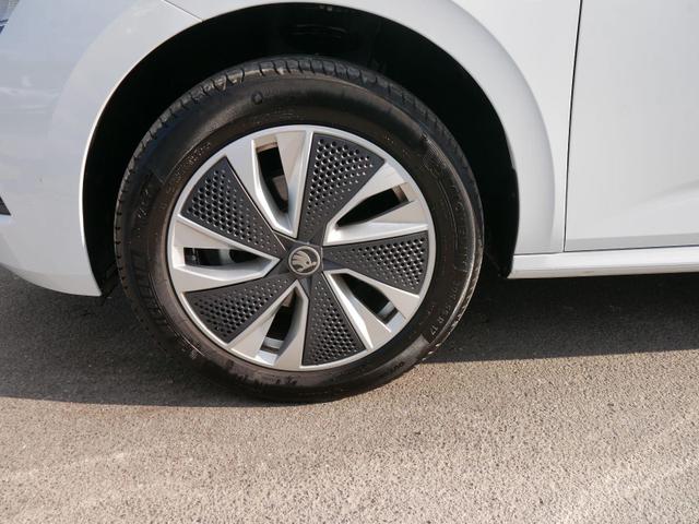 Skoda Kamiq Selection 1,5 TSI SELECTION*NAVI-ÜBER-SMARTLINK*PDC*KAMERA*LED*SHZ*TEMPOMAT 