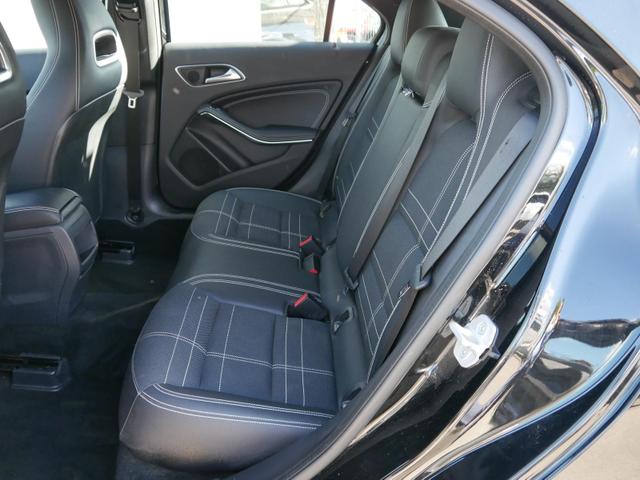 Mercedes-Benz A-Klasse Urban A 180 URBAN*NAVI*KLIMA*SHZ*PDC*BLUETOOTH*RADIO*FREISPRECHEINRICHTUNG*17-TOLL 