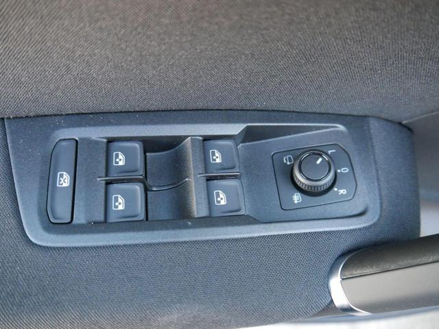 Volkswagen Touran COMFORTLIN 1.5 TSI DSG COMFORTLINE*ACC*LED*PDC*KAMERA*NAVI*SHZ* 7-SITZER 17-ZOLL 