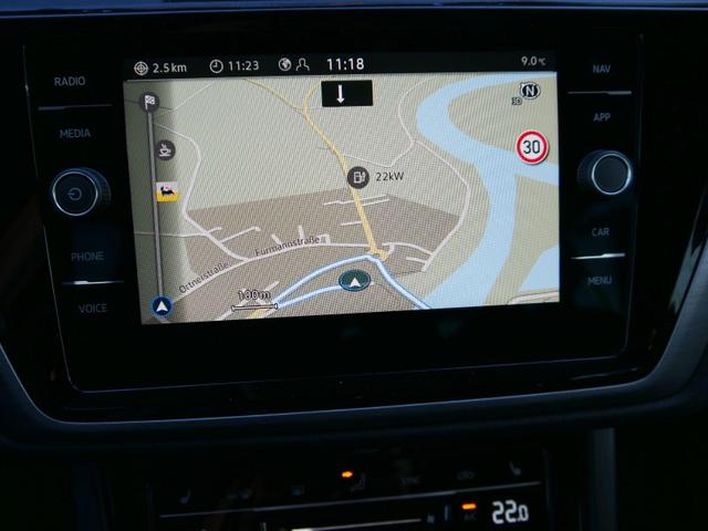 Volkswagen Touran Comfortline 2,0 TDI DSG*ACC*PDC*LED*NAVI*SHZ*KAMERA*EL-HECKKLAPPE*7-SITZER 