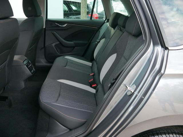 Skoda Kamiq 130 Jahre Premium 1,5 TSI DSG*KAMERA*PDC*SMARTLINK*AHK-SCHWENKBAR*LED*SHZ* 