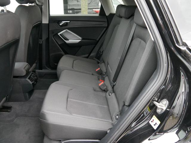 Audi Q3 advanced 40 TDI quattro S-Tronic *NAVI*PDC*KAMERA*TEMPOMAT*AHK-SCHWENKBAR*18-ZOLL 