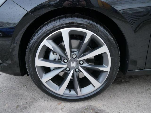 Seat Leon Sportstourer FR Kombi 2.0 TDI DSG*NAVI*ACC*PDC*5j-GARANTIE*LED*SHZ*TEMPOMAT*18-ZOLL* 