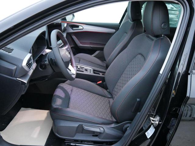 Seat Leon Sportstourer FR Kombi 2.0 TDI DSG*NAVI*ACC*PDC*5j-GARANTIE*LED*SHZ*TEMPOMAT*18-ZOLL* 