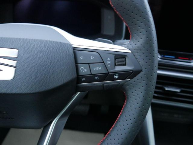 Seat Leon Sportstourer FR Kombi 2.0 TDI DSG*NAVI*ACC*PDC*5j-GARANTIE*LED*SHZ*TEMPOMAT*18-ZOLL* 