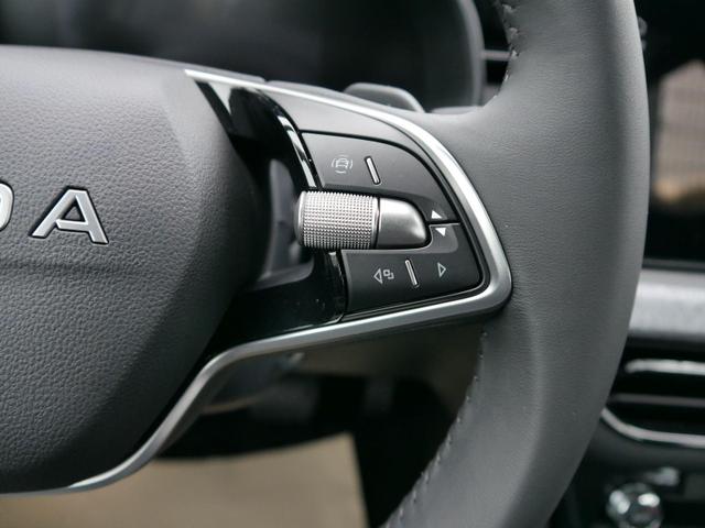 Skoda Scala Selection 1.0 TSI DSG*NAVI-ÜBER-SMARTLINK*PDC-HI*LED*TEMPOMAT*SHZ*DAB*KLIMA 