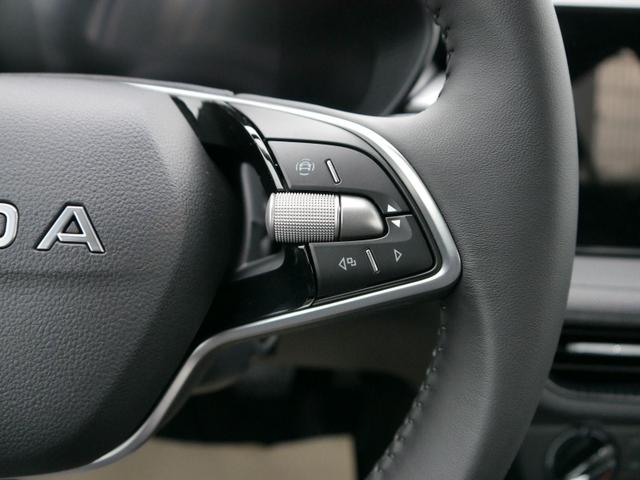 Skoda Fabia Selection 1.0 TSI DSG*NAVI-ÜBER-SMARTLINK*LED*PDC-HI*SHZ*DAB*KLIMA 