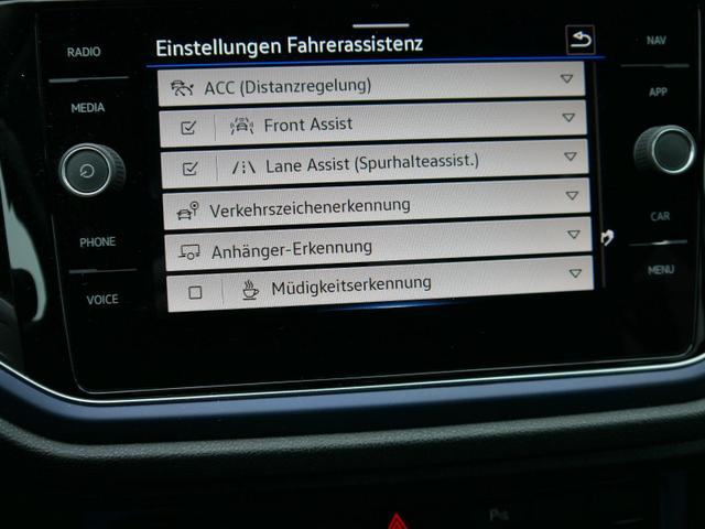 Volkswagen T-Roc UNITED 2.0 TDI DSG UNITED*NAVI*ACC*AHK*PDC*KAMERA*LED*TEMPOMAT*SHZ*19-ZOLL 