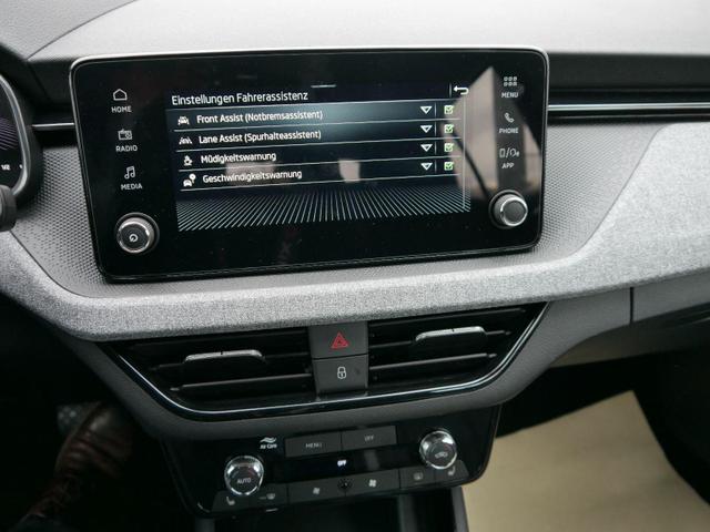 Skoda Scala Selection 1.0 TSI DSG*NAVI-ÜBER-SMARTLINK*PDC-HI*LED*TEMPOMAT*SHZ*DAB*KLIMA 
