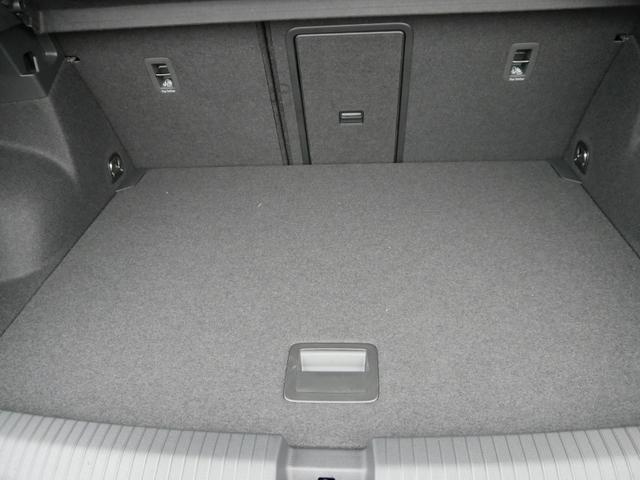 Volkswagen T-Roc Style 1,5 TSI DSG NEUES-MODELL*ACC*NAVI*PDC*AHK*LED*KAMERA*TEMPOMAT*19-ZOLL 