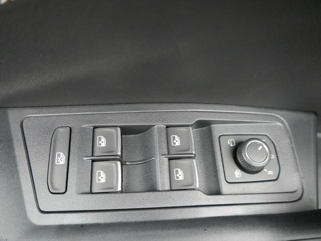 Volkswagen T-Roc Style 1,5 TSI DSG NEUES-MODELL*ACC*NAVI*PDC*AHK*LED*KAMERA*TEMPOMAT*19-ZOLL 