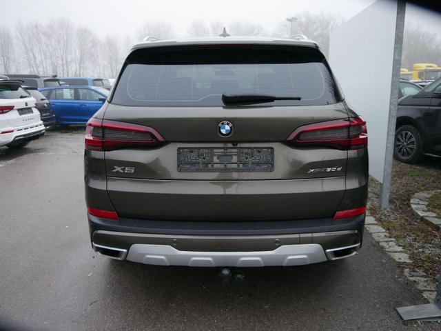 BMW X5 - xLine XDRIVE*NAVI*PDC*SHZ*MATRIX*AHK-ABNEHMBAR*TEMPOMAT*KAMERA*LEDER
